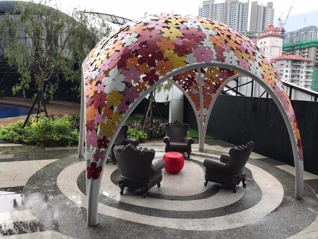 Arte Mont Kiara Host By Host Corner Suites Kuala Lumpur Extérieur photo