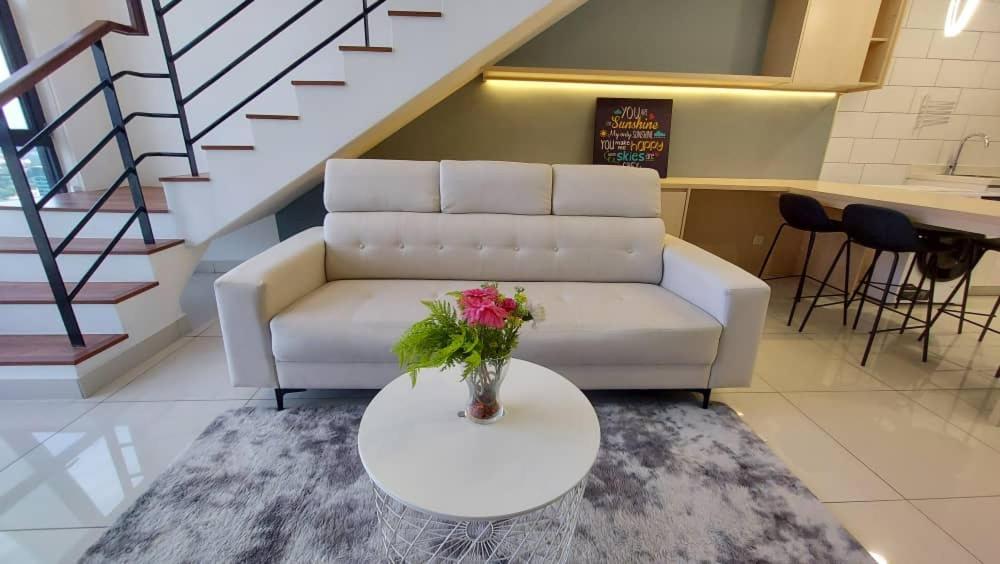 Arte Mont Kiara Host By Host Corner Suites Kuala Lumpur Extérieur photo