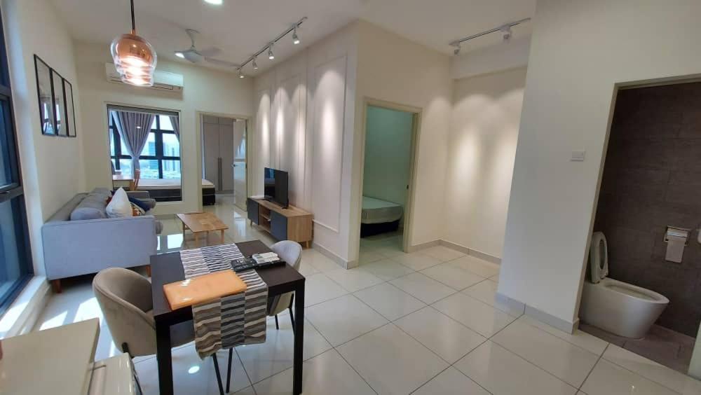 Arte Mont Kiara Host By Host Corner Suites Kuala Lumpur Extérieur photo